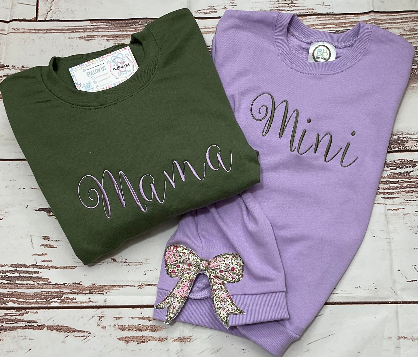 WOMENS SWEATSHIRT W/APPLIQUE BOW ON SIDES