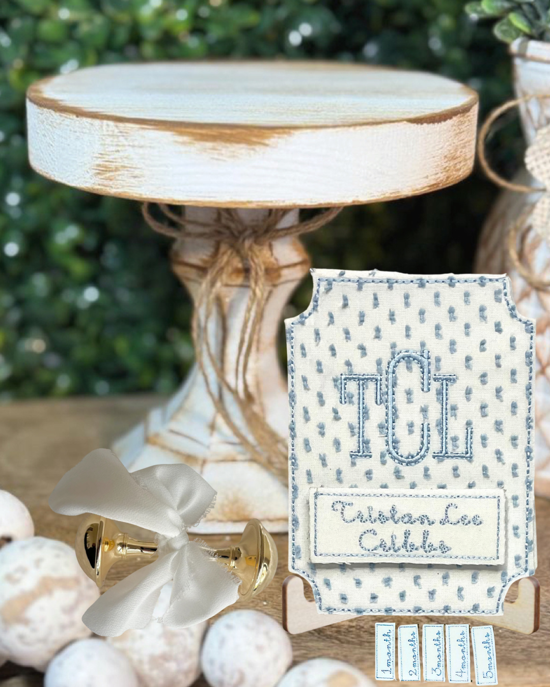 Milestone Card with Interchangeable Months