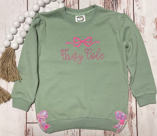 Sweatshirt w/Bows on Bottom Side